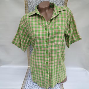 90s Vintage Women&#39;s Green Check Blouse Short Sleeve. Size M-L.