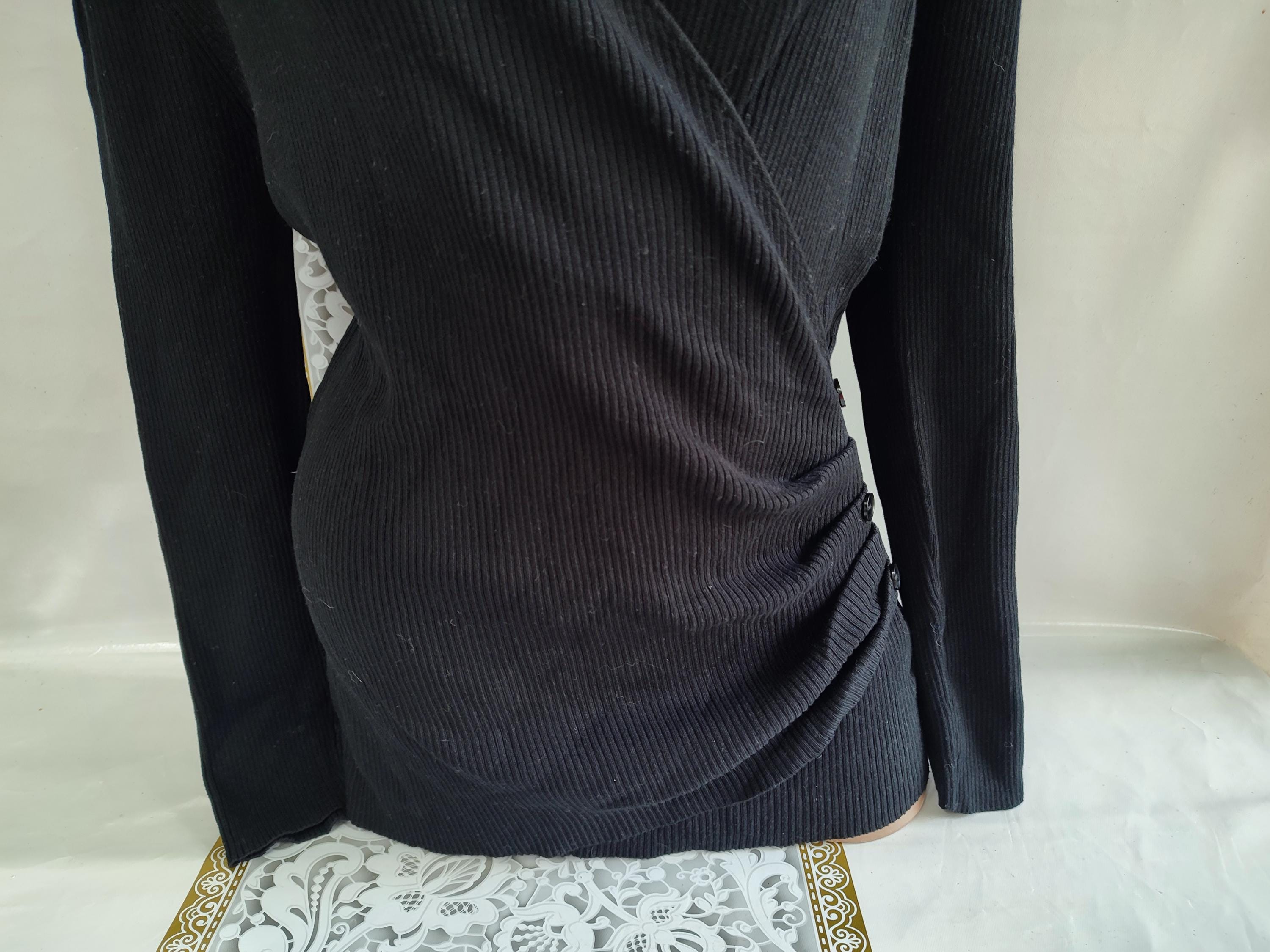 90s Vintage Women's Black Ribbed V-neck Sweater/pullover Fake Wrap