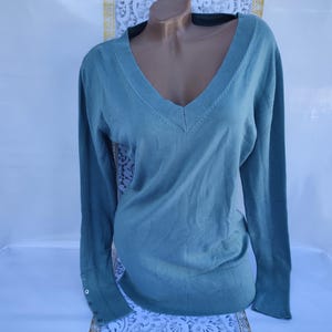 90s Vintage Viscose Women&#39;s Mint V-Neck Pullover Long Sleeve. Size XL.