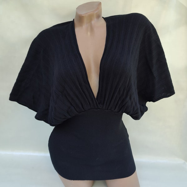 90s Vintage Womens Black V-Neck Top Open Back Short Wide Sleeve. Size S-M.