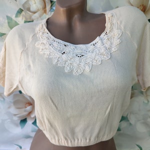 90s Vintage Womens Yellow Ribbed Lace Crop Top Short Sleeve. Size S-M.