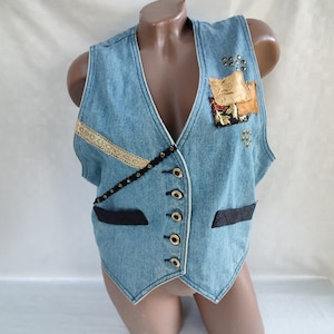 90s Vintage Women&#39;s Blue Jeans Vest With Button Patch. Size M.