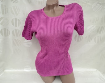 90s Vintage Womens Fuchsia Ribbed Top/Tee Short Sleeve. Size M-L.