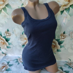 90s Vintage Women&#39;s Blue Ribbed Top/Tank Top. Size M-L.