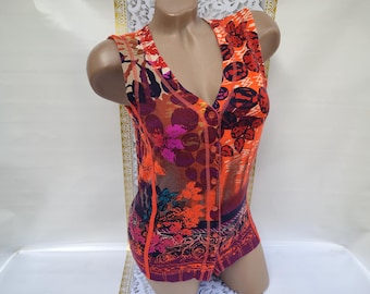 90s Vintage Viscose Women's Red Abstract Ribbed Sleeveless V-Neck Buttoned Tank Top. Size S-M.