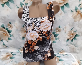 90s Vintage women's black floral boho top/tank top. Size S-M.