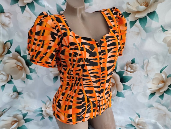 90s Vintage Women's Orange Tiger Blouse/Top Short… - image 2