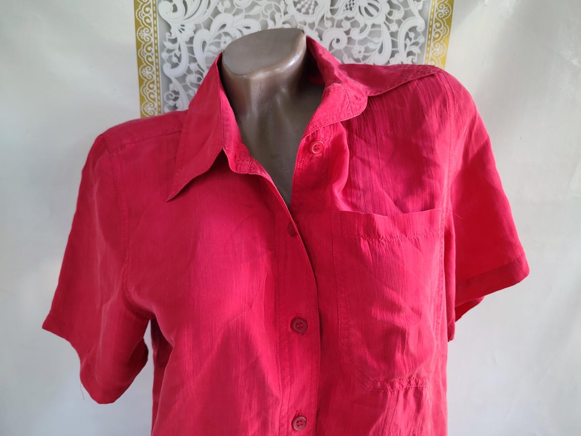 90s Vintage Silk Women's Red Blouse/Shirt Short Sleeve. Size M., foto 2 di 5