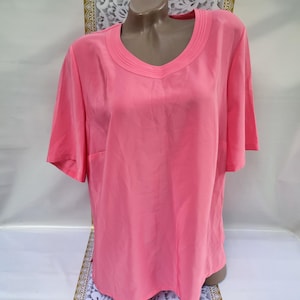 90s Vintage Women&#39;s Pink Minimalist Top/Shirt Short Sleeve. Size XL-2XL.