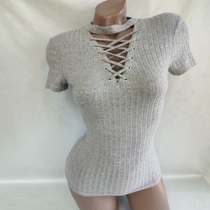 90s Vintage Womens Gray Ribbed Top Tie Short Sleeve. Size XXS.
