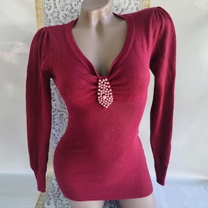 90s Vintage Women&#39;s Burgundy Dressy V-Neck Sweater/Pullover. Size XS.