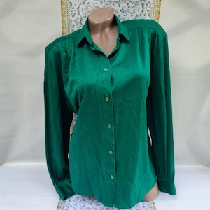 80s Vintage Wool Women&#39;s Emerald Green Blouse/Shirt Long Sleeve. Size L-XL.