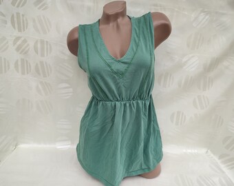 90s Vintage Womens Green V-Neck Sleeveless Top. Size XS-S.