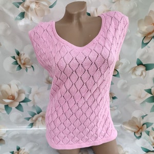 90s Vintage Women&#39;s Knitted Pink Sleeveless Top. 100% cotton. Size M-L.