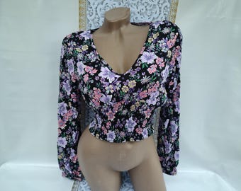 90s Vintage Women's Black Floral V-Neck Crop Top Boho Long Sleeve. Size XS-S.