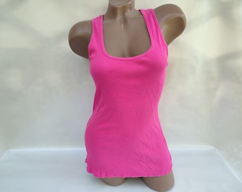 90s Vintage Cotton Women Pink Ribbed Tank Top Open Neck. Size S-M.