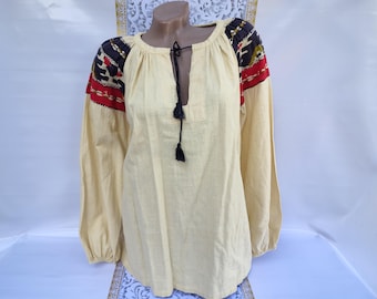 90s Vintage Linen Boho Blouse: Pastel Yellow Abstract Print (XL-2XL)