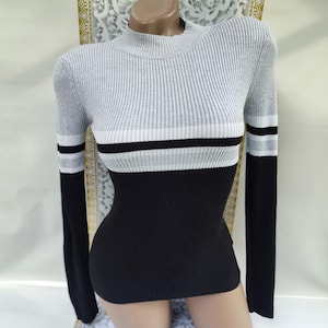 90s Vintage Two-Tone Turtleneck: Gray & Black Viscose, Size S-M