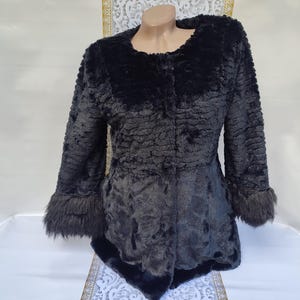 90s Vintage Black Faux Fur Coat Long Sleeve. Size S-M.