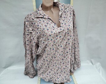 90s Cotton Women's Gray Floral Long Sleeve Blouse. Sizes L-XL.
