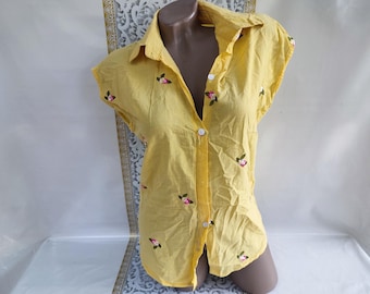 Blusa/camisa amarilla de algodón para mujer, estilo vintage de los años 90, con bordado floral y sin mangas. Talla S-M.