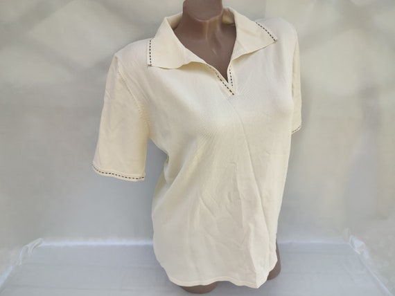 90s Vintage Viscose Womens Womens Cream Polo T-Shirt Short Sleeve. Size M-L.