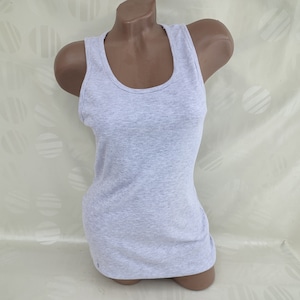 90s Vintage Womens Gray Ribbed Tank/Tank Top. Size M-L.