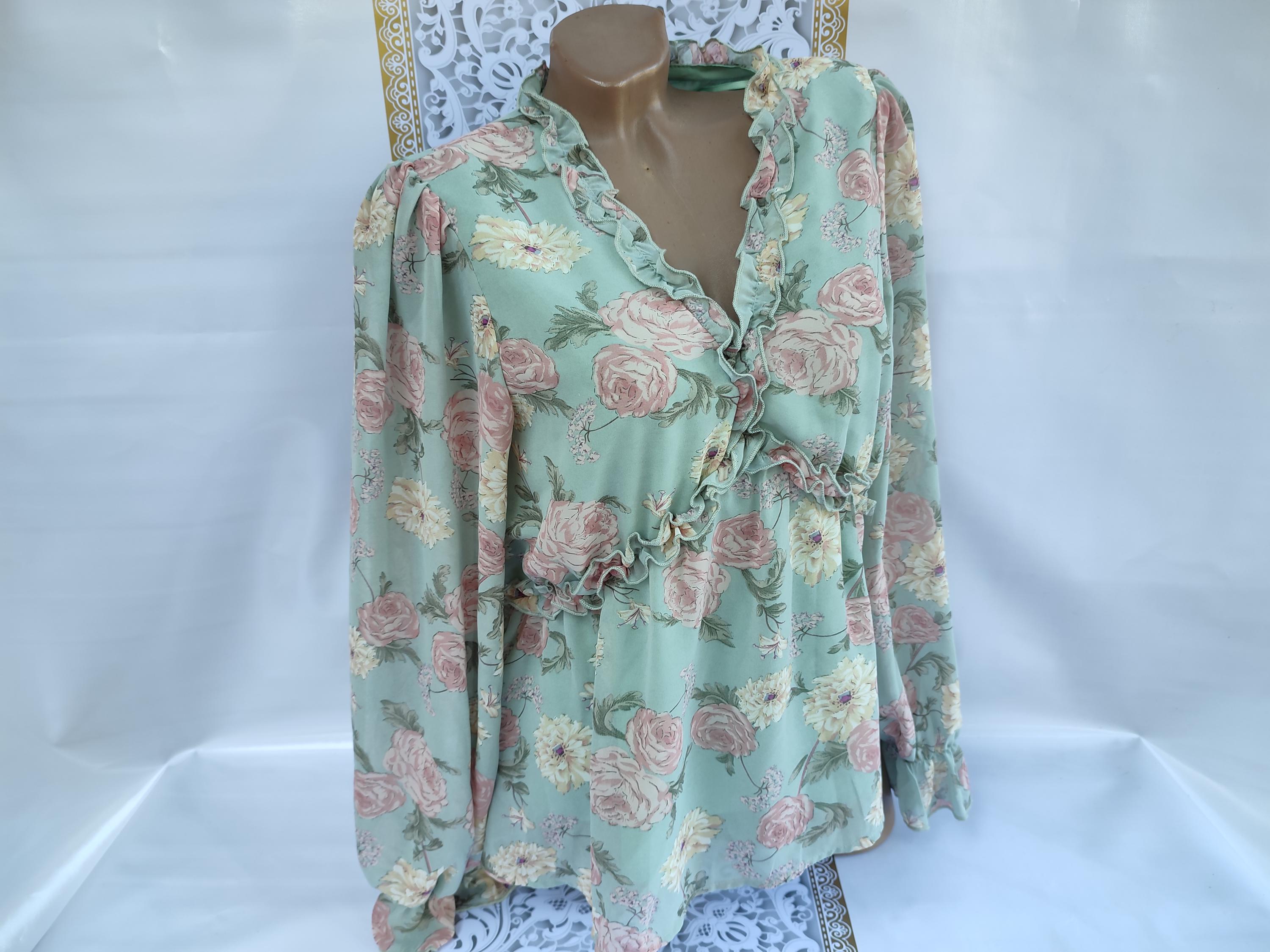 90s Vintage Women's Mint Floral V Neck Blouse Ruffle Long Sleeve