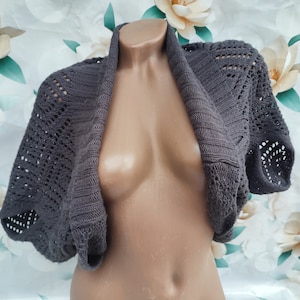 90s Vintage women&#39;s gray cropped bolero with eyelets oversize short sleeve. Size S-M.