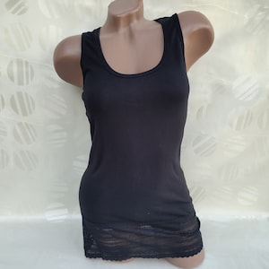 90s Vintage Womens Black Top/Tank Top Lace Bottom. Size M.