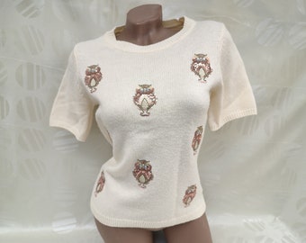 90s Vintage Womens White Knit Top/Tee Sequin Embroidery Owl Short Sleeve. Size XS-S.