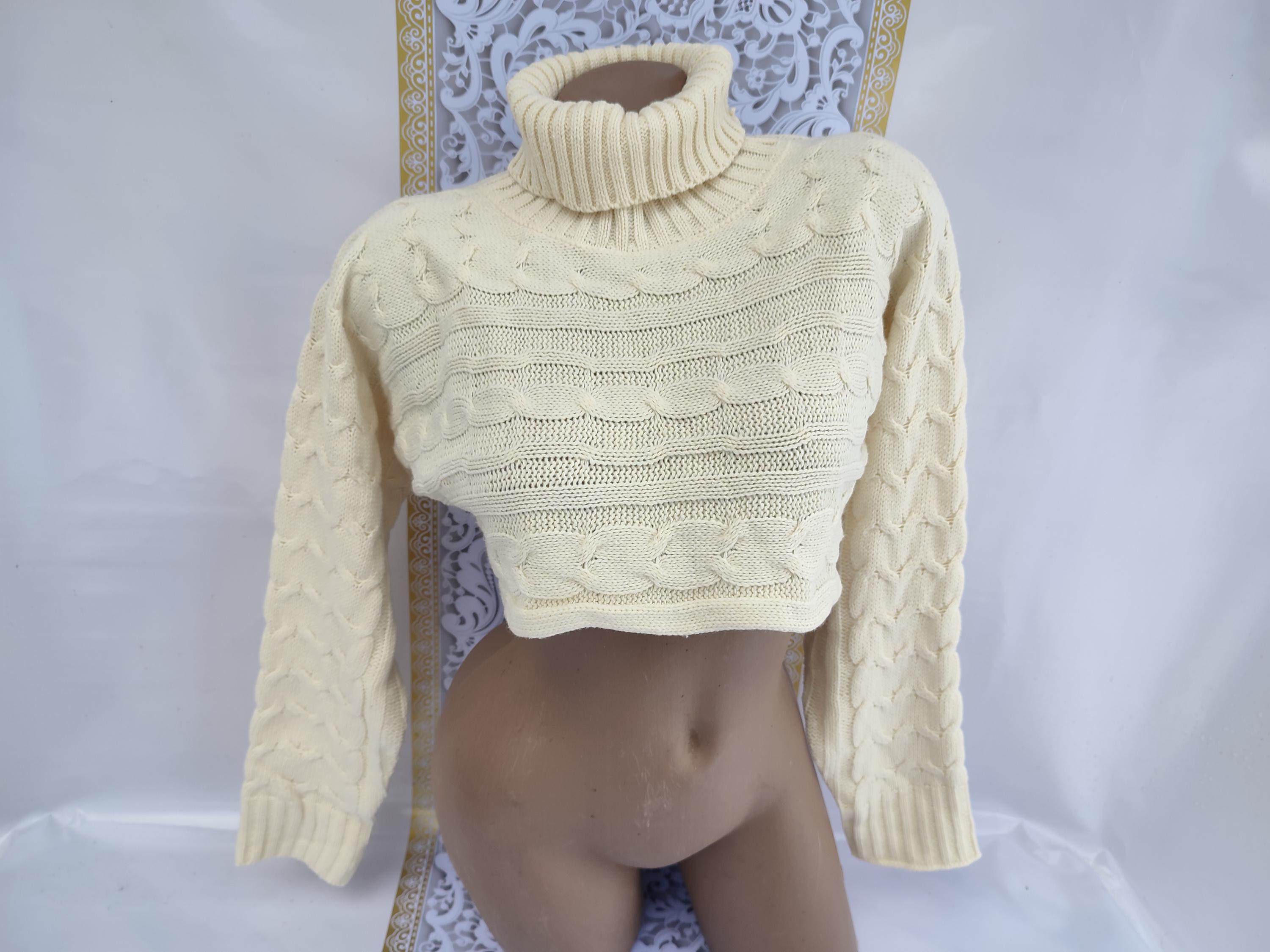 90s Vintage Women's White Crop Sweater Turtleneck High Neck Long