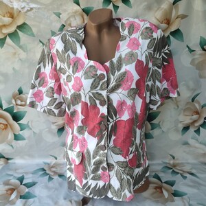 90s Vintage Viscose Women Floral Blouse/Shirt Short Sleeve. Size XL.