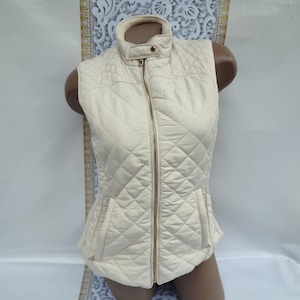 90s Vintage Women&#39;s Nylon Cream Quilted Zipper Vest With Pockets. Size XS-S.
