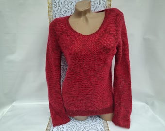 90s Vintage Wool Womens Red Sweater/Pullover Long Sleeve. Size S-M.