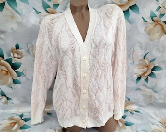 Cardigan court beige blanc tricoté vintage des années 90 pour femmes surdimensionné avec des boutons à manches longues. Taille L-XL.