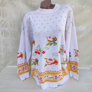 90s Vintage Womens White Sweater Floral Embroidery Long Sleeve. Size L-XL.