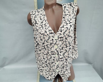 90s Viscose Women's Floral Vest. Sizes XL-2XL.