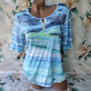 90s Vintage Viscose Womens Blue Abstract Top/Tee Tie Dye Short Sleeve. Size M.