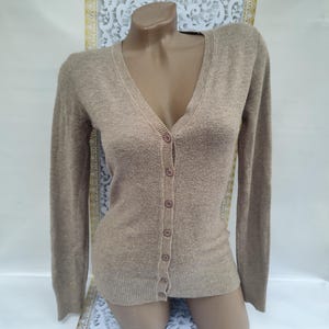 90s Vintage Women&#39;s Taupe V-Neck Slim Button Down Cardigan Long Sleeve. Size S.