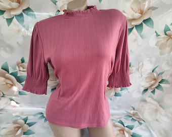 90s Vintage Cotton Women Dark Pink Ribbed Top Ruffle Short Sleeve Size M.