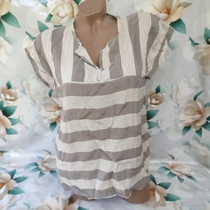 90s Vintage Viscose Women&#39;s Gray Striped Sleeveless V-Neck Top. Size S-M.