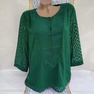 90s Vintage Women&#39;s Emerald Green Dressy Blouse 3/4 Sleeve. Size XL (42).