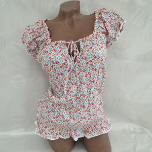 90s Vintage Cotton Women Ruffle Top Floral Print Short Sleeve. Size M.