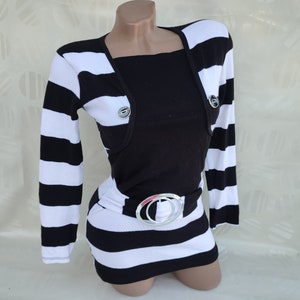 90s Vintage Womens Black White Striped Sweater/Jumper Long Sleeve. Size XS-S.