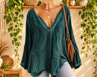 90s Women's Dark Green Silk Oversized V-Neck Blouse. Size XL-2XL.
