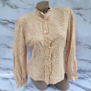 90s Vintage Women&#39;s Cream Floral Blouse Boho Ruffle Long Sleeve. S Size.