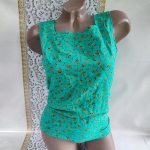 90s Vintage Cotton Women's Green Floral Tank Top. Size XS-S.