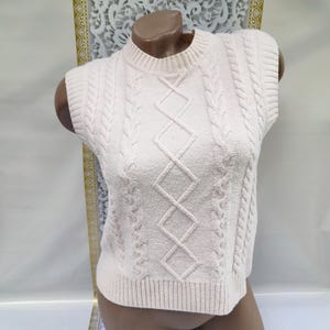 90s Vintage Women&#39;s Cream Cropped  Sweater Vest. Size XS-S.