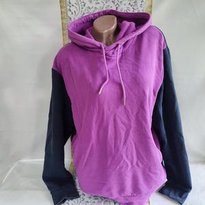 90s Vintage Cotton Women&#39;s Blue Purple Warm Hoodie Color Block Long Sleeve. Size M-L.